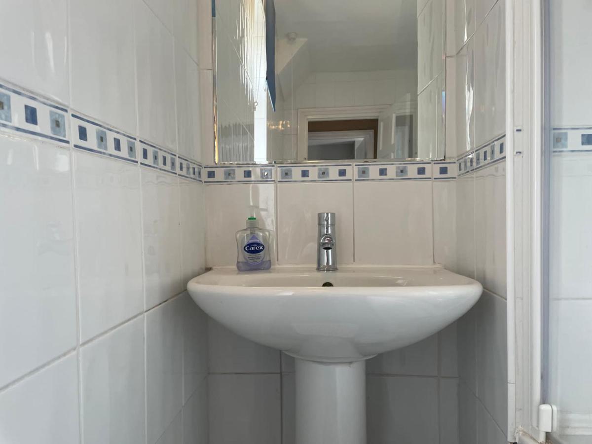 Spacious 4-Bed Beach Retreat For Families Steps From The Shore In Pevensey Bay Ngoại thất bức ảnh