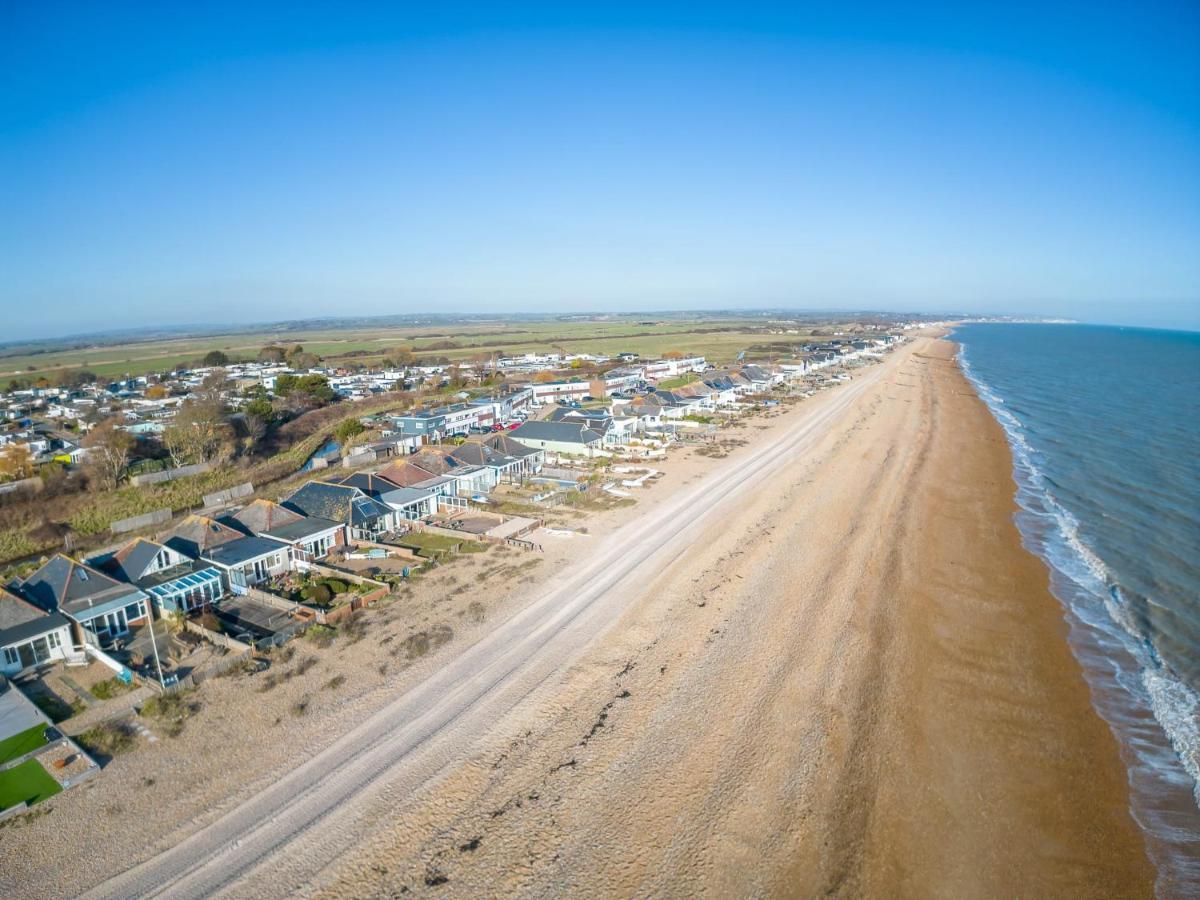 Spacious 4-Bed Beach Retreat For Families Steps From The Shore In Pevensey Bay Ngoại thất bức ảnh